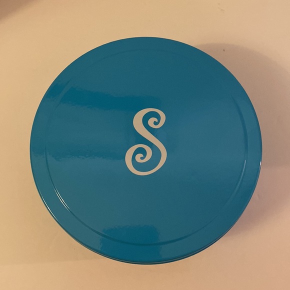 Nested/Stackable Round Kitchen Tins - Picture 10 of 11